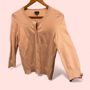 Cute creamy blush Talbots pearly button pima cotton lightweight cardigan
